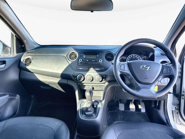 2018-Hyundai-Grand-i10-10-Motion image:9