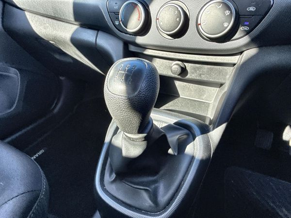 2018-Hyundai-Grand-i10-10-Motion image:14