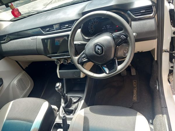 2021-Renault-Triber-10-Expression image:7