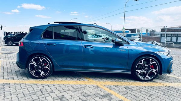 2026-Volkswagen-Golf-8-GTI-20-TSI-DSG image:6