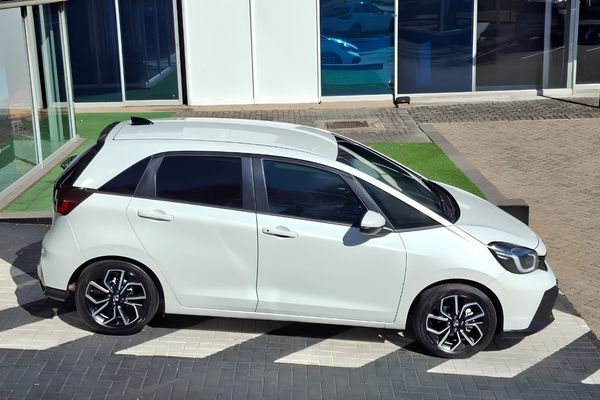 2026-Honda-Fit-15-Elegance image:1