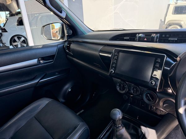2022-Toyota-Hilux-28-GD-6-Raised-Body-Legend-Extended-Cab image:9