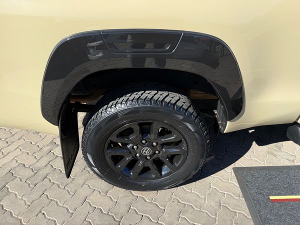 2022-Toyota-Hilux-28-GD-6-Raised-Body-Legend-Extended-Cab image:6