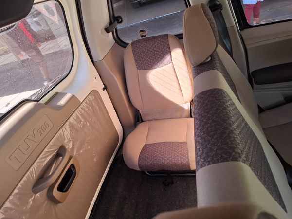 2018-Mahindra-TUV-300-15-TD-7-seat image:12