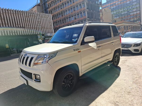 2018-Mahindra-TUV-300-15-TD-7-seat image:1