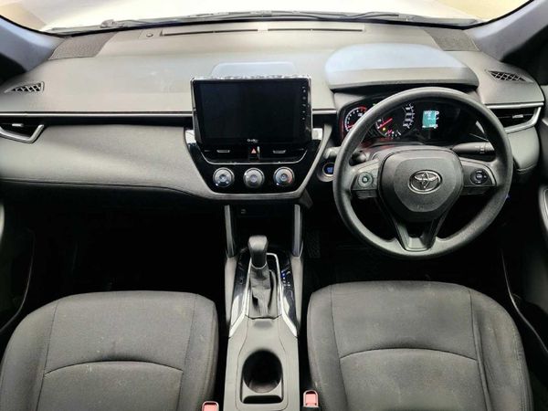 2022-Toyota-Corolla-Cross-18-XI image:13