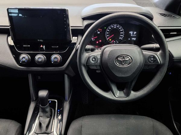 2022-Toyota-Corolla-Cross-18-XI image:14