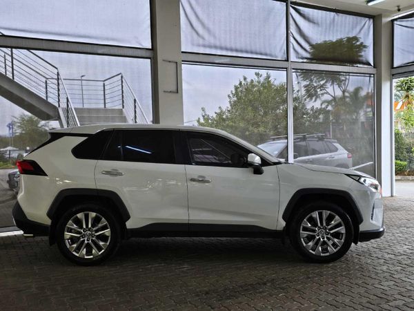 2021-Toyota-RAV4-20-VX-Auto image:2