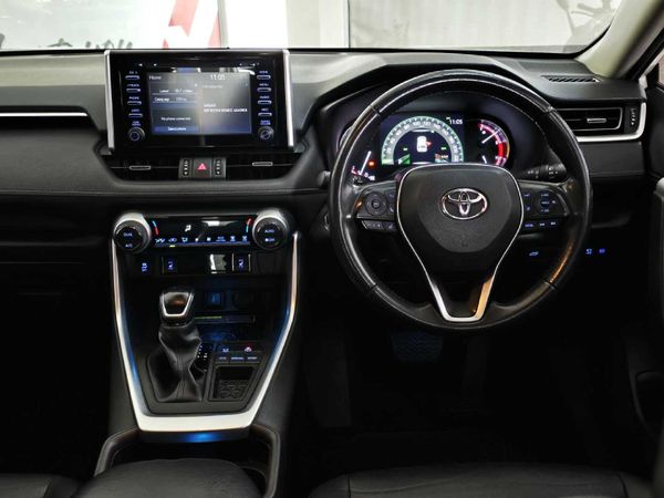 2021-Toyota-RAV4-20-VX-Auto image:3