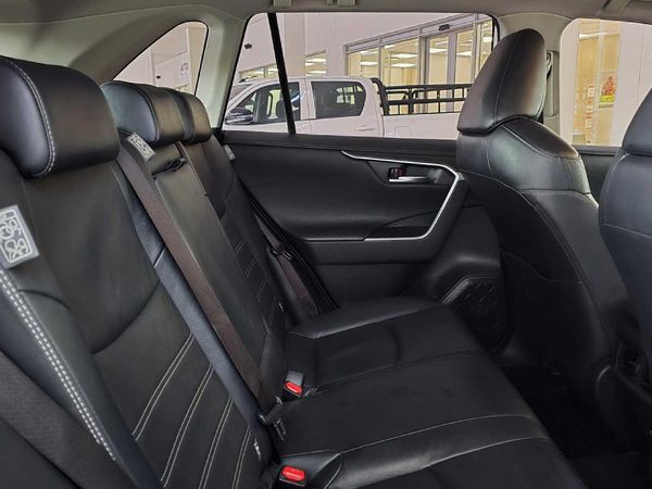 2021-Toyota-RAV4-20-VX-Auto image:4