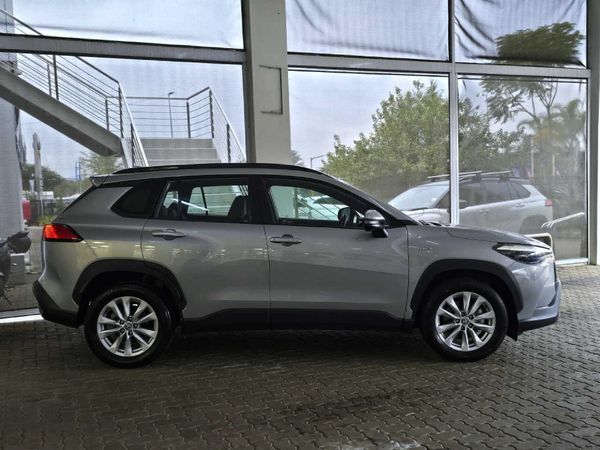 2025-Toyota-Corolla-Cross-18-XS-Hybrid image:15