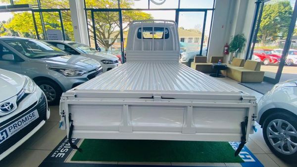 2026-Hyundai-H100-Bakkie-26D-Dropside image:3