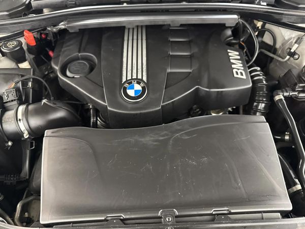 2010-BMW-3-Series-320d-Innovation-Auto image:12