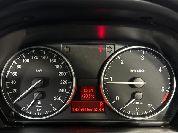 2010-BMW-3-Series-320d-Innovation-Auto image:2