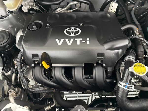 2009-Toyota-Yaris-T3-5-dr image:13