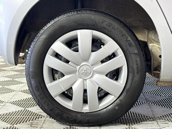 2009-Toyota-Yaris-T3-5-dr image:7