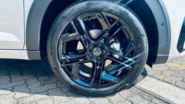 2026-Volkswagen-Taigo-10-TSI-R-Line-Auto image:7