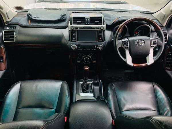2015-Toyota-Land-Cruiser-Prado-30-TDI-VX-Auto image:2