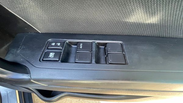 2022-Toyota-Urban-Cruiser-15-Xr-Auto image:9