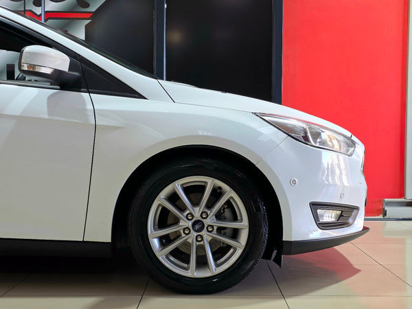 2018-Ford-Focus-10-EcoBoost-Trend-Auto image:8