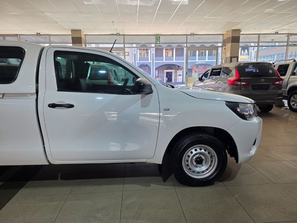 2022-Toyota-Hilux-20-VVTi-S-Single-Cab image:1