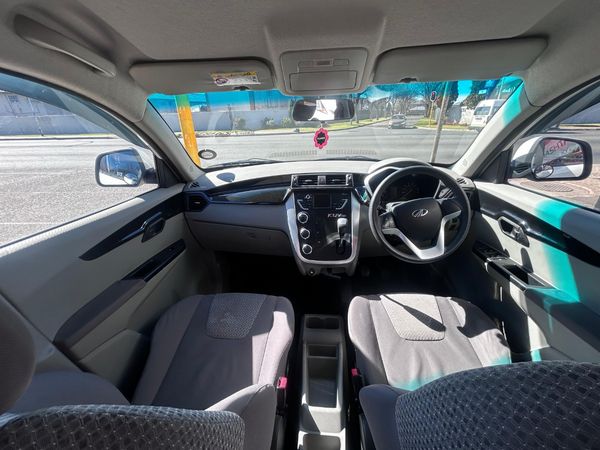 2016-Mahindra-KUV-100-12-K6 image:9
