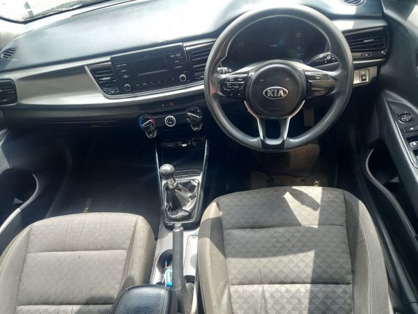2019-Kia-Rio-12-5-dr image:7