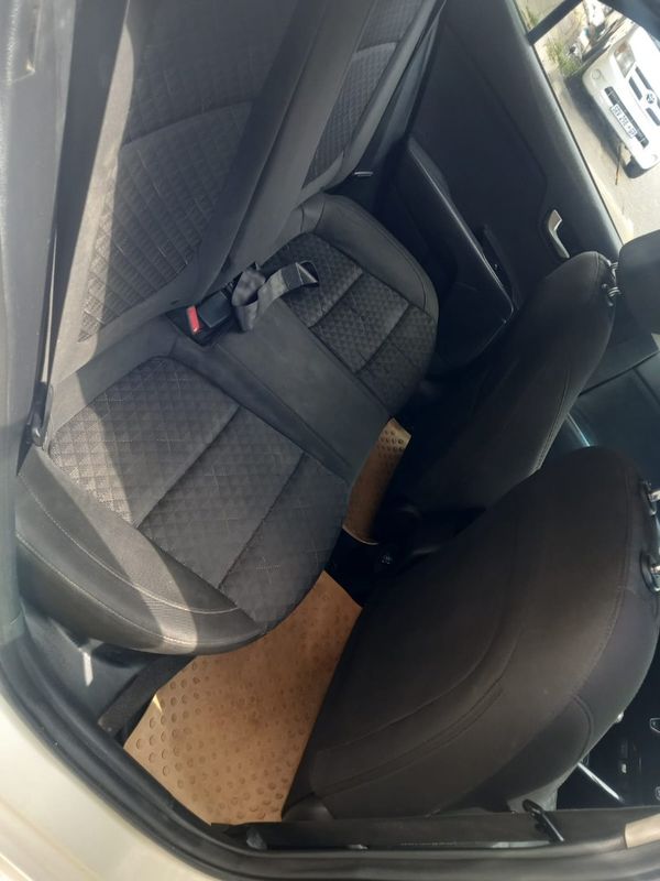 2019-Kia-Rio-12-5-dr image:8