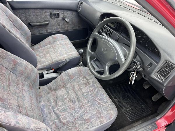 2000-Toyota-Conquest-130-Tazz image:13