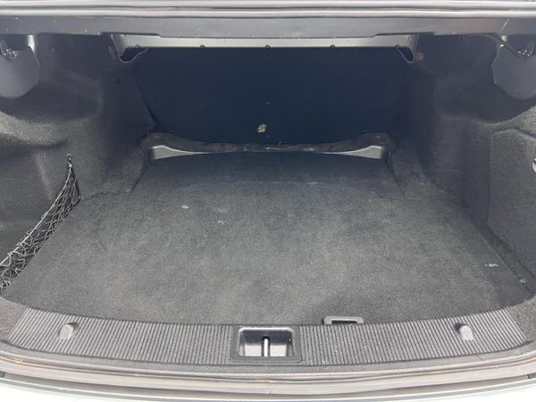 2012-Mercedes-Benz-C-Class-C-200-BE-Elegance-Auto image:10
