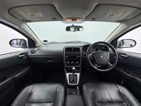 2011-Dodge-Caliber-20-SXT-Auto image:10