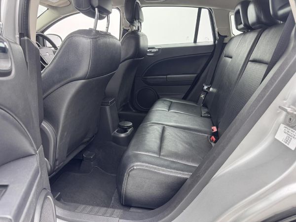 2011-Dodge-Caliber-20-SXT-Auto image:11