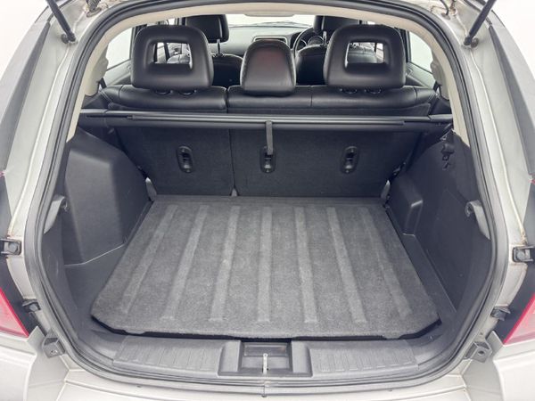 2011-Dodge-Caliber-20-SXT-Auto image:12