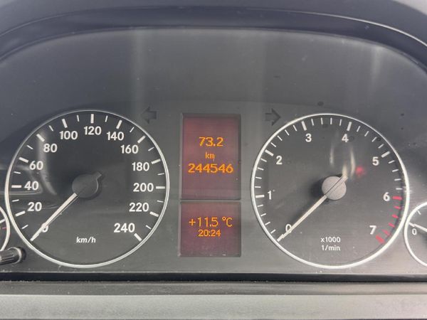 2009-Mercedes-Benz-A-Class-A-180-Elegance-Auto image:9