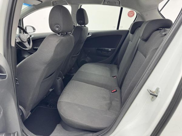 2011-Opel-Corsa-14-Essentia-5-dr image:13
