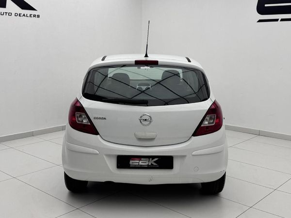 2011-Opel-Corsa-14-Essentia-5-dr image:4