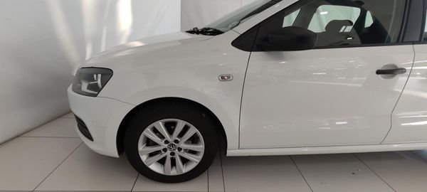 2023-Volkswagen-Polo-Vivo-14-Trendline-5-dr image:3