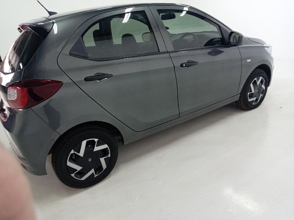 2025-TATA-Tiago-12-XM image:7