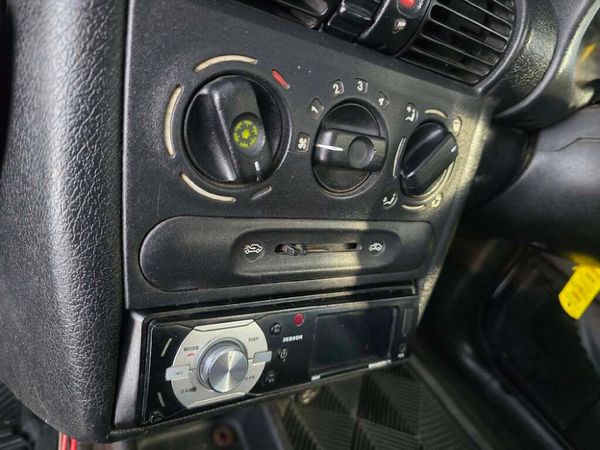 1999-Opel-Corsa-Utility-160i-S image:8
