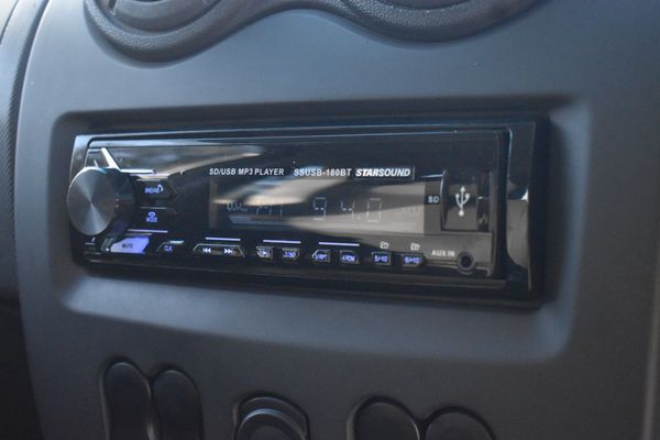 2023-Nissan-NP200-16 image:7