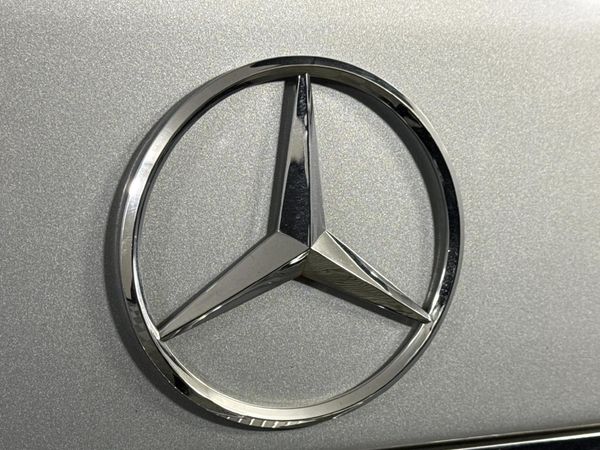 2011-Mercedes-Benz-ML-500-Auto image:10