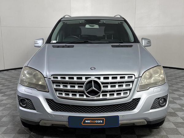 2011-Mercedes-Benz-ML-500-Auto image:14