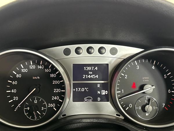 2011-Mercedes-Benz-ML-500-Auto image:2