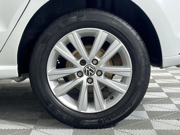 2023-Volkswagen-Polo-Vivo-14-Trendline-5-dr image:6