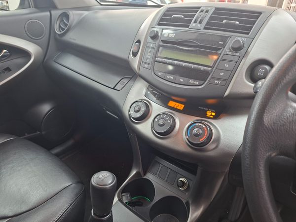 2010-Toyota-RAV4-20-GX image:10