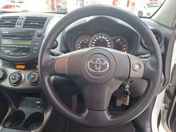2010-Toyota-RAV4-20-GX image:8