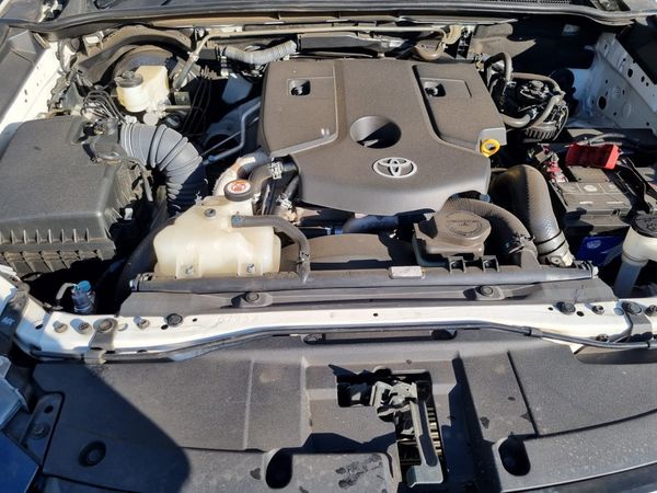 2021-Toyota-Hilux-28-GD-6-Raised-Body-Legend-4x4-Auto-Double-Cab image:12