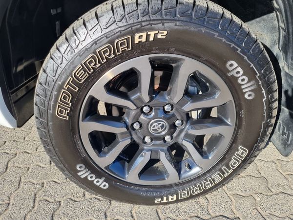 2021-Toyota-Hilux-28-GD-6-Raised-Body-Legend-4x4-Auto-Double-Cab image:13