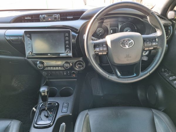 2021-Toyota-Hilux-28-GD-6-Raised-Body-Legend-4x4-Auto-Double-Cab image:4