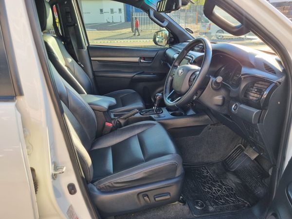 2021-Toyota-Hilux-28-GD-6-Raised-Body-Legend-4x4-Auto-Double-Cab image:5